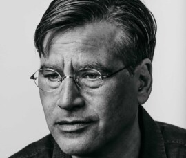 Photo d'Aaron Sorkin avant d'être modifiée Photo d'Aaron Sorkin
